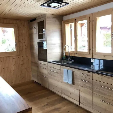 Newly Renovated 3 Bedroom With Beautiful Views Appartamento Gsteig