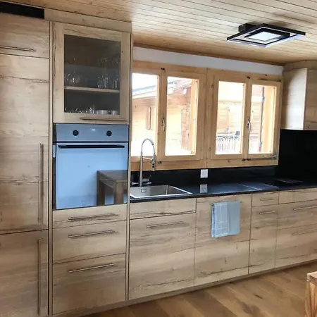 Newly Renovated 3 Bedroom With Beautiful Views Appartamento